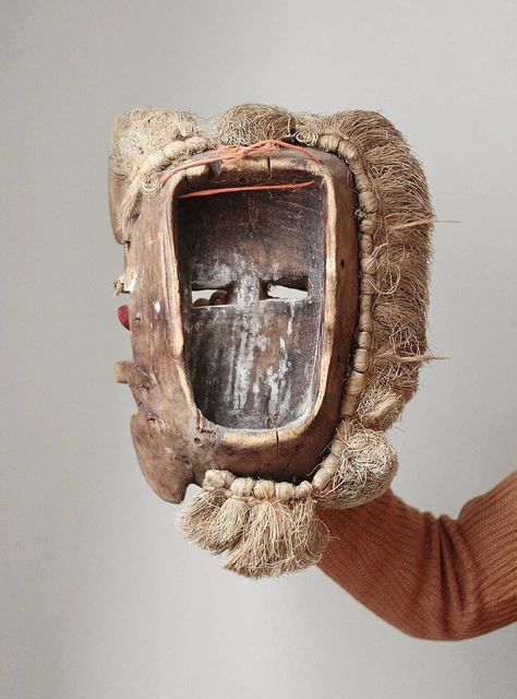 Fine old Guere/Krahn war mask, Cote d'Ivoire, Liberia 4