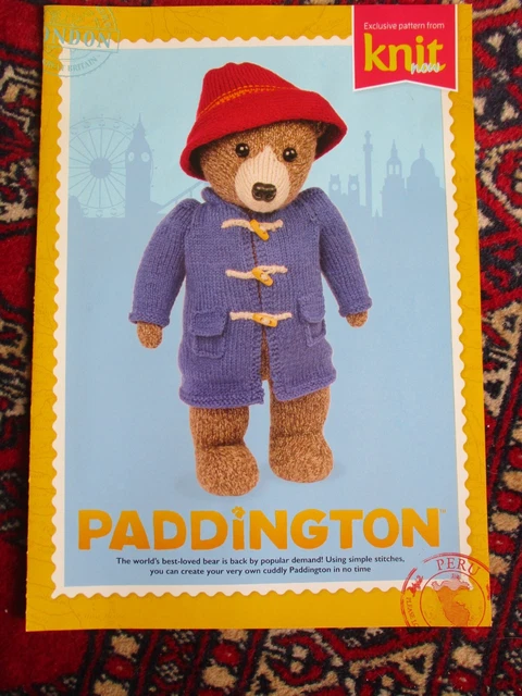 Patrón de tejido de juguete Paddington oso con sombrero y abrigo de lona en DK 47 cm de altura