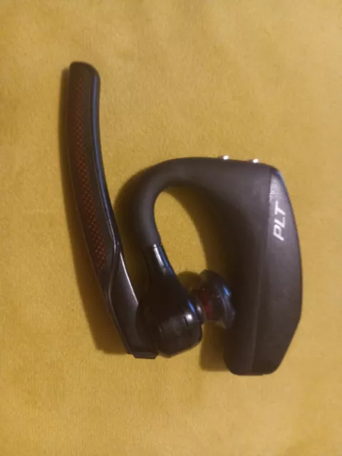 Plantronics V5200 Bluetooth Headset Piece x 1. Tested and working