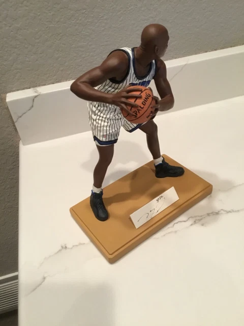 Shaquille O’Neal Gartlan Art Of Sport Figure Autographed Limited Edition