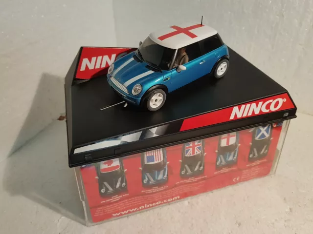 QQ 50311 ninco Mini Cooper England Flag Series Blue Electric