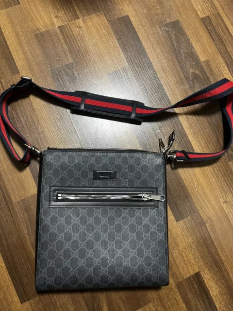 Gucci Large Signature Messenger Bag Gucci Large Signature Messenger Bag