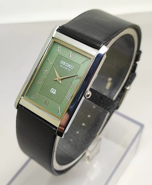 SEIKO QUARTZ SLIM men Green dial Stainless Steel Japan made Watch