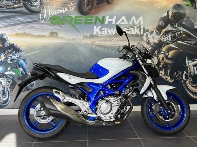 Suzuki shop gladius 2012