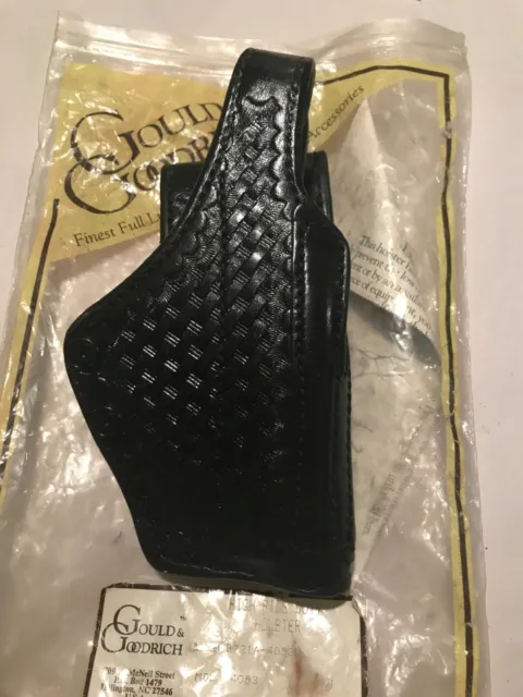 Gould and Goodrich Duty Holster Model B721A RH Smith and Wesson 4053, 3953
