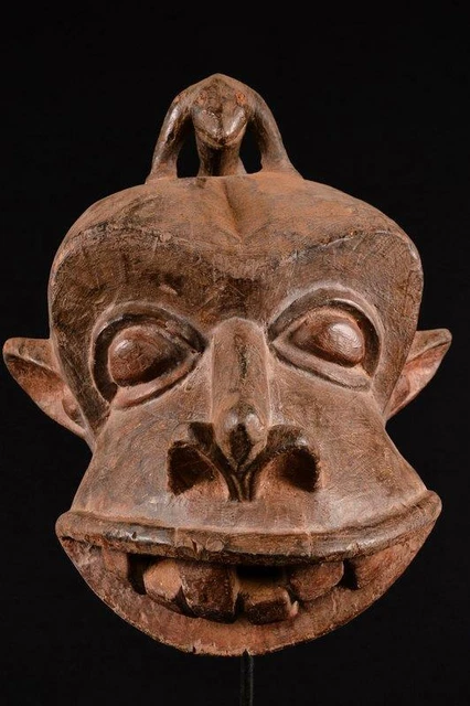 17563 African Old Bamileke Mask / Mask Cameroon