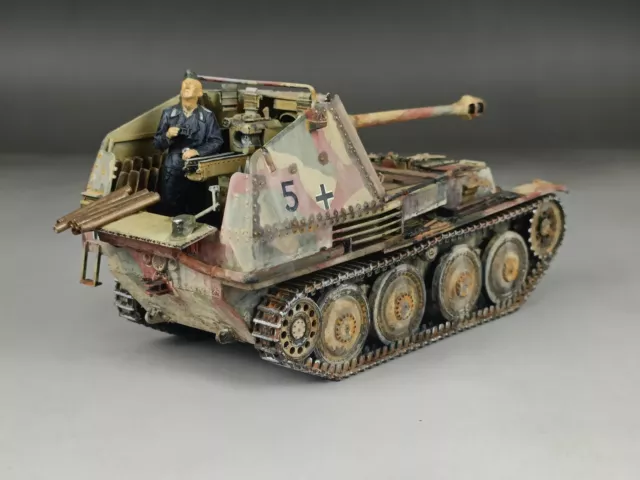 1/35 Built WWII German Marder III Ausf.M Tank Destroyer w/1 Figure Model