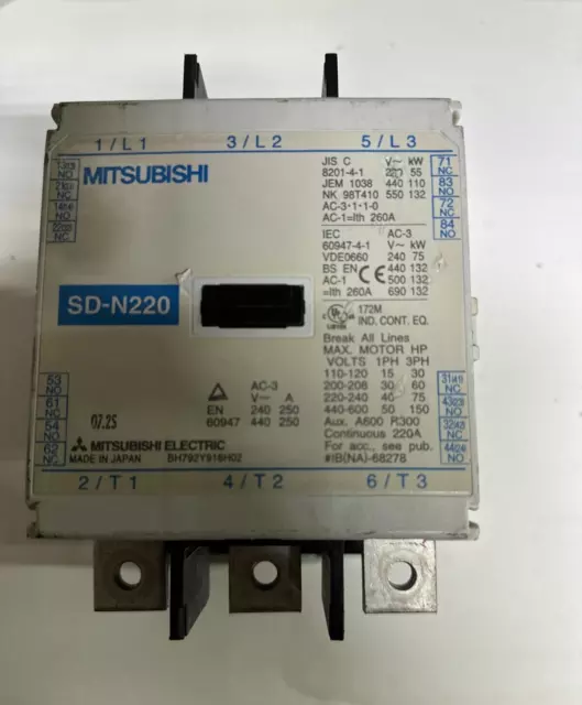 Mitsubishi SD-N220 Continuous 3-Pole 220A Magnetic Contactor/Starter 24VDC Coil