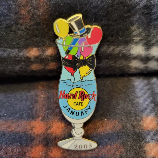 Hard Rock Cafe On-Line Hurricane Glass January '03 Pin LE 500 Excellent