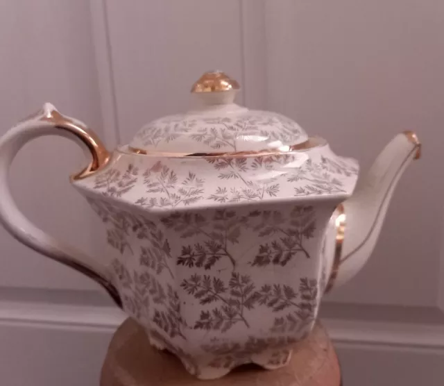 Sadler Ivory Cream Gold Trim Floral Pattern Teapot Made In England