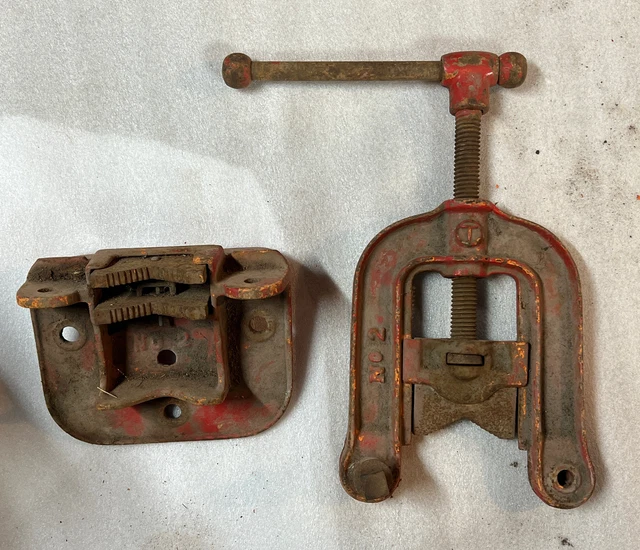 Vintage Used Heavy Duty No. 2 Pipe Vise