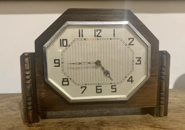 Superb Oak Art Deco 1930’s French Mantle Clock - Fully Woking - Superb