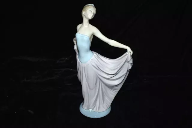 Vintage LLADRO  Daisa Porcelain Figurine The Dancer 5050 Ballerina
