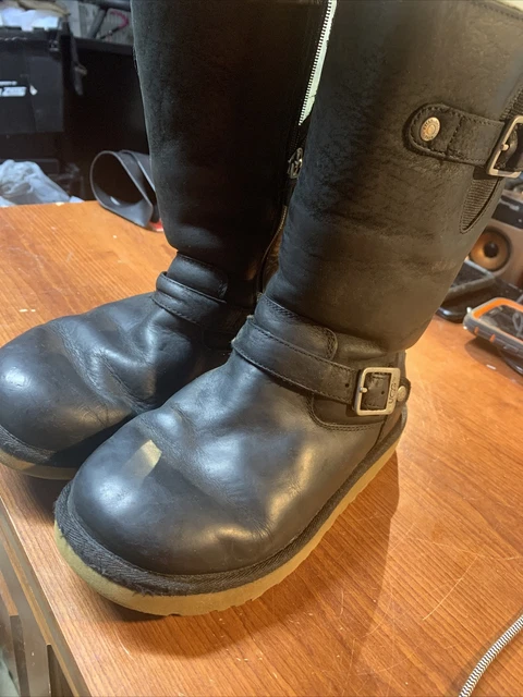 Ugg Australia Kensington Black 1969 Sheepskin Women Boot W Zipper size 2 wow