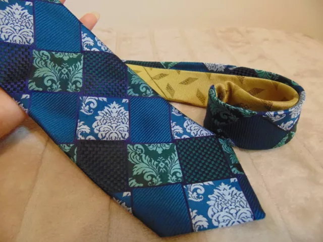 Robert Graham Blue Multi-color Geometric Luxury Silk Tie Made in USA