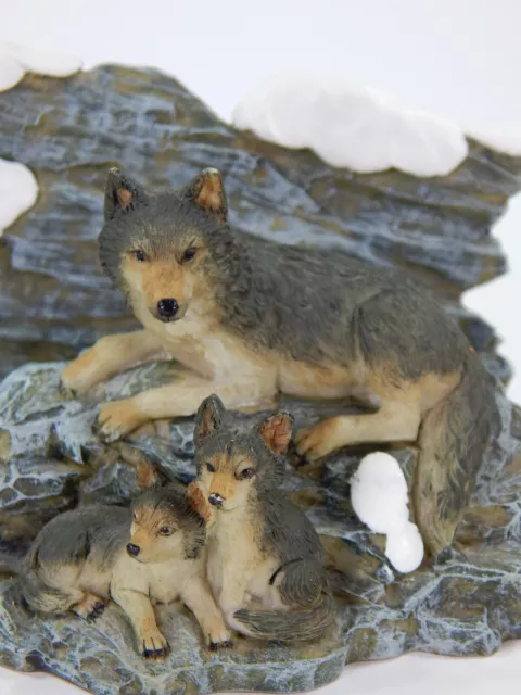 Resin Wolves Letter Napkin Holder Winter Snow Scene Wolf & Pups Home Decor Euc!