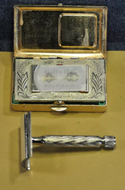 "Flying Eagle"  Vintage  Chinese  Double  Edge Travel  Safety  Razor  c.1961's