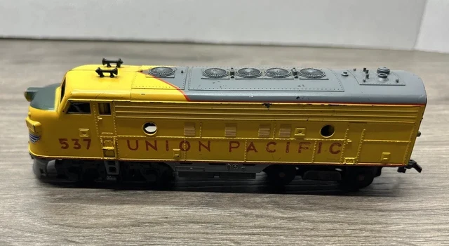 Mantua Tyco Union Pacific Dummy   Locomotive 537 HO Scale Vintage Train