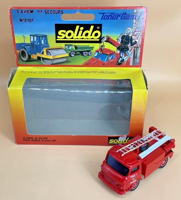 Ancien Solido Camion Renault Saviem SM 300 RS avec grue et crochet et sa remorque 4 palettes - Collection