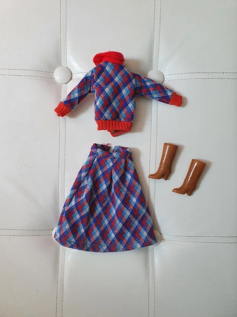 TENUE COMPLÈTE CHAMPS ELYSÉES POUR POUPÉE TRESSY BELLA - Année 1965