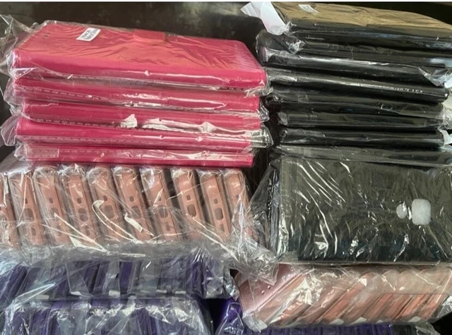 Job lot 72 mobile phone cases, new in packaging