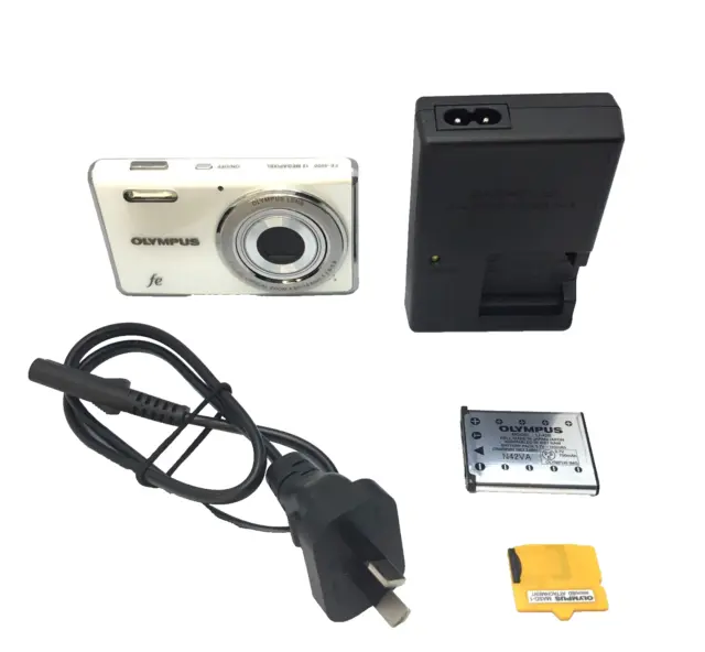 OLYMPUS FE-4000 OM System Compact White  Digital Camera 12MP With Accessories