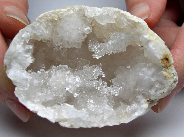 Quarz Geode Druse mit BERGKRISTALL Schneequarz Oulad Bou Ali Khourigba Marokko !