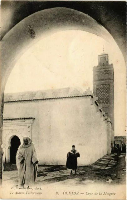 CPA AK MAROC OUDJDA - Cour de la Mosquée (797133)