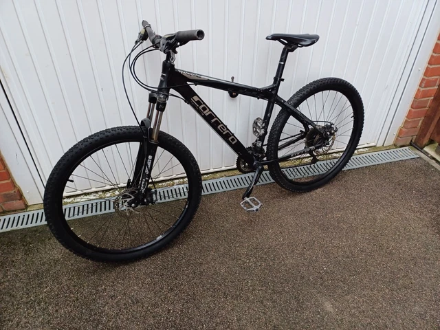 CARRERA VENGEANCE MOUNTAIN bike. 27.5