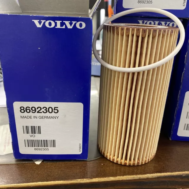 Genuine Volvo Oil Filter Insert 8692305