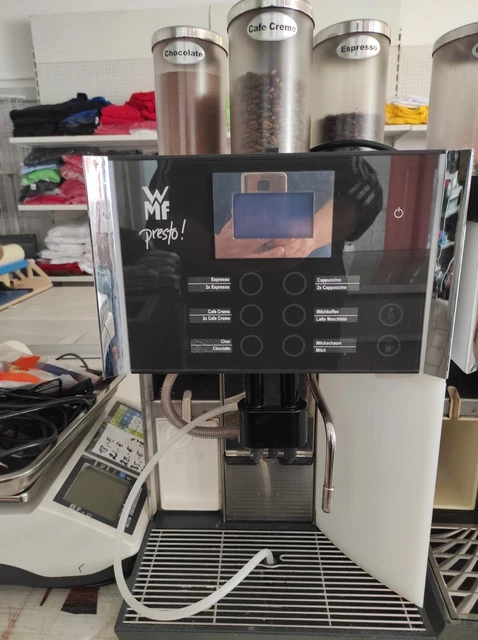 WMF Presto Kaffeemaschine Vollautomat 3 Mühlen Vollausstattung