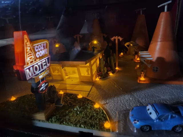 Disney Pixar Cars Precision Series Sally's Cozy Cone Motel Set New/Sealed