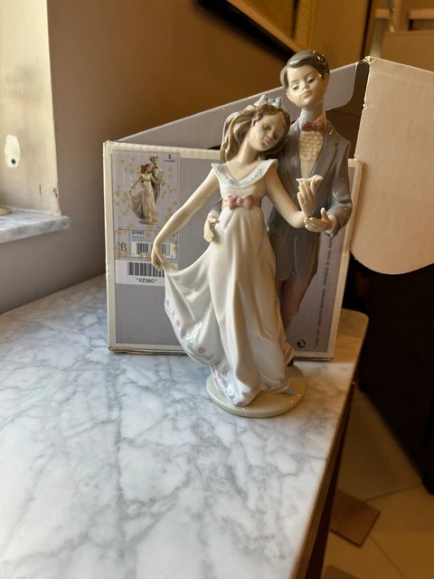 LLADRO 7642 NOW & FOREVER Society Piece 1995Special Backstamp 10 Years Together LLADRO 7642 NOW & FOREVER Society Piece 1995Special Backstamp 10 Years Together