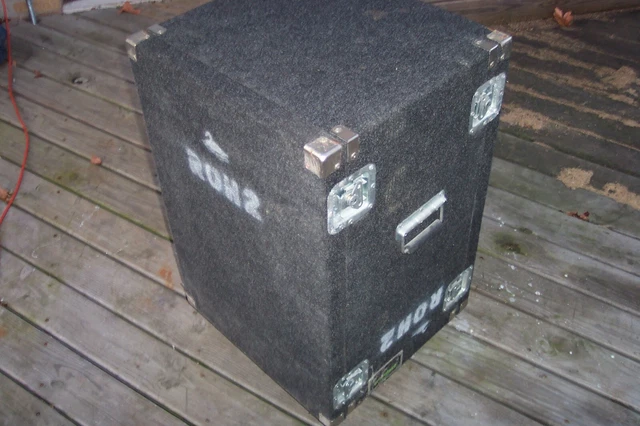 Grundorf Heavy Duty 16 Space Rack Case with 4 Inch Casters - 16U Server Case