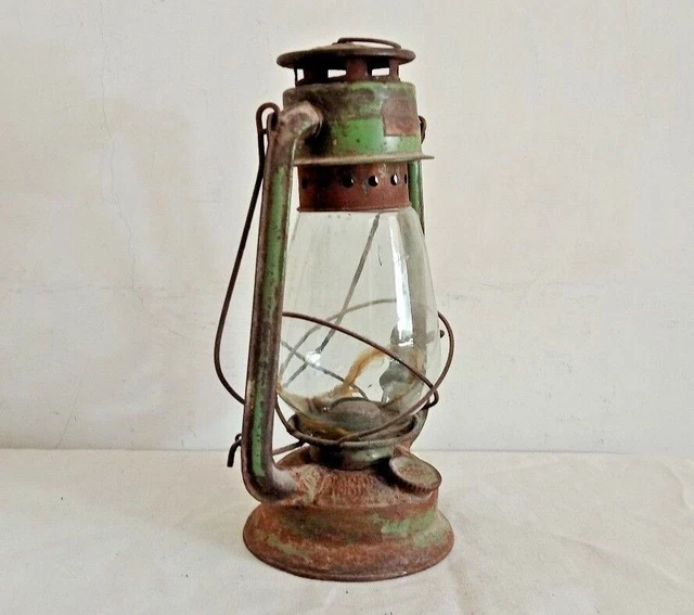 VINTAGE ANTIQUE KEROSENE Lantern Oil Lamp Old Made In India Collectible