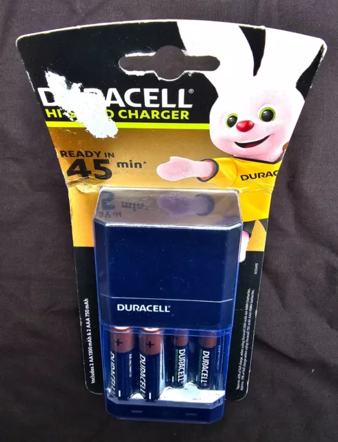 Duracell Hi-Speed Advanced Battery Charger CEF27 With 2 x AA & 2 x AAA Batteries