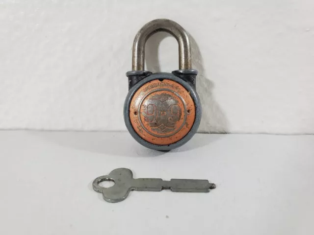 Vintage Yale & Towne Mfg Company 9-9 Made in U.S.A. Small Padlock & Key