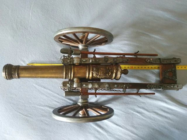 Cañón de artillería francesa siglo XVII 43*20cm 3