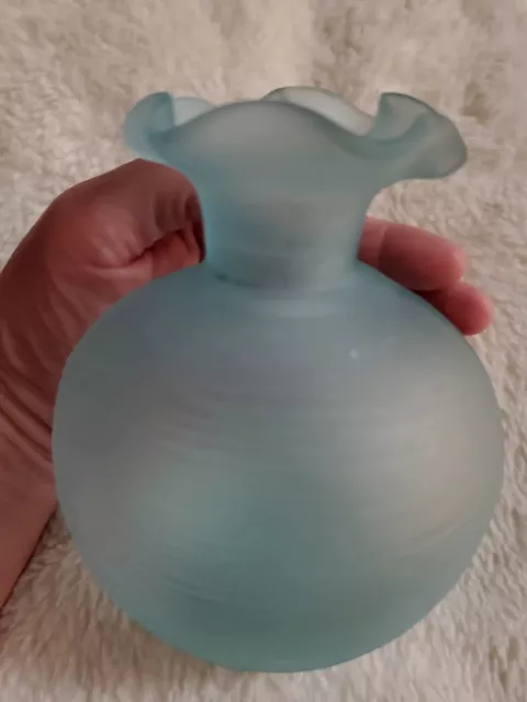 Satin blown swirled beach house blue glass ruffled bud vase pontil mark Vintage