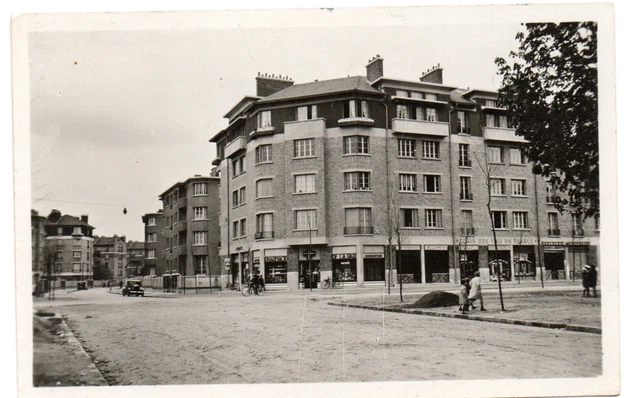 Cpa photo.92. Suresnes. Garden City. Place de la Paix. Very good condition visible to