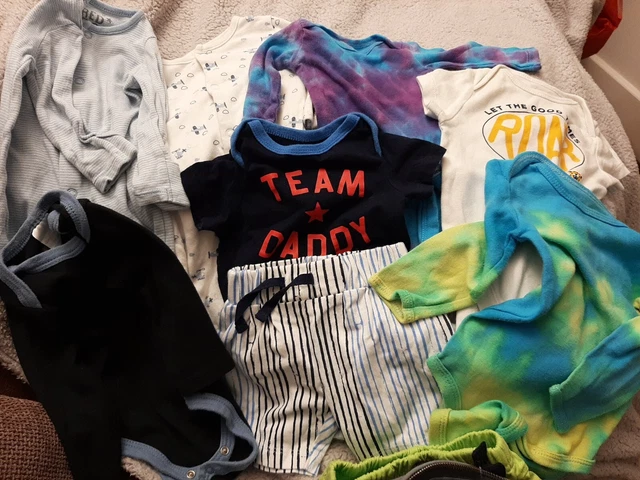 Baby  clothes bundle  0/9  months    body suits    vest body   shorts   10 items