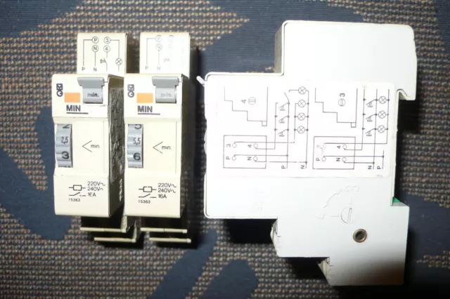 MINUTERIE DE 1 à 7 MINUTES AVEC INTERRUPTEUR PERMANENT MERLIN GERIN Bob.220V 16A