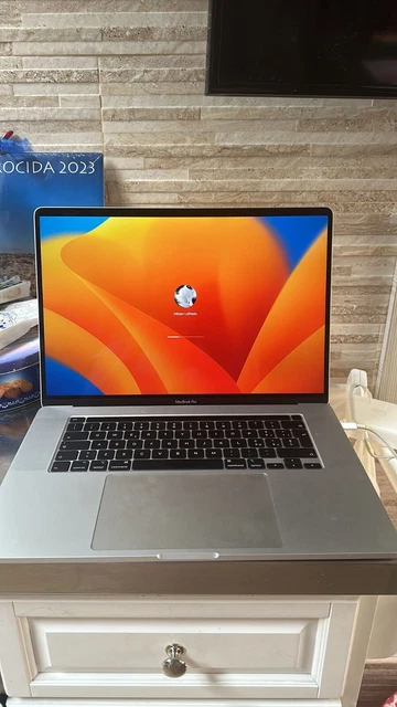 Apple MacBook Pro 16" (512GB SSD, Intel Core i7 9ª generazione, 2,60 GHz, 16GB)