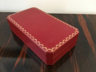 27 cm par 14,5 cm réf  COWA0014 Grand Écrin Cartier 