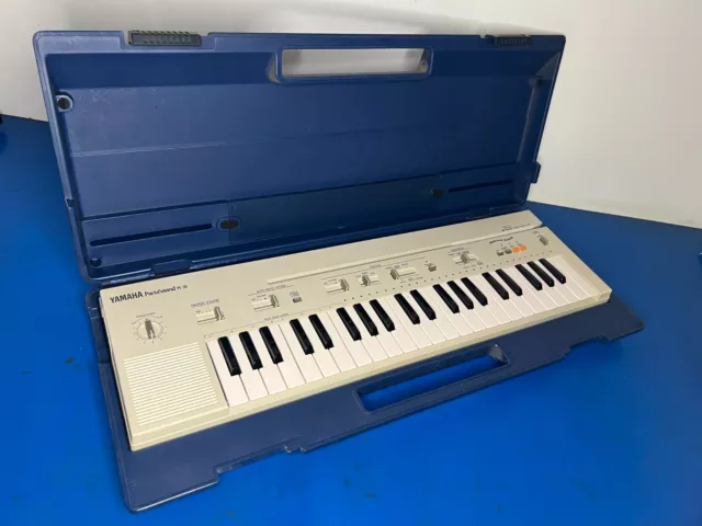 Yamaha PortaSound PC-50 Portable Keyboard Playcard System with carry case