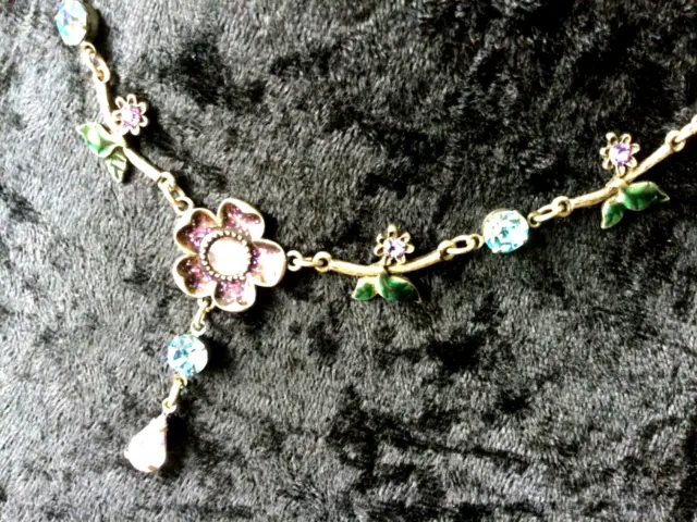 Avon necklace jewellery ladies beautiful flower floral design