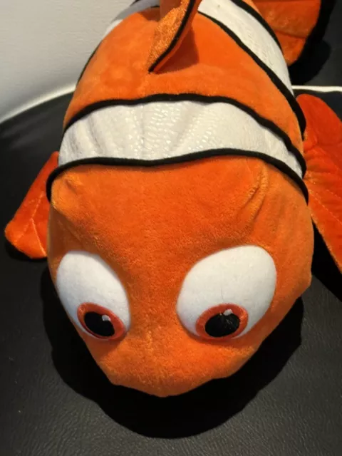 FINDING NEMO DISNEY STORE STAMPED! NEMO 15"PLUSH pre owned