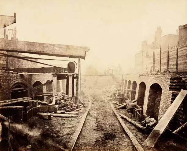 Construction Of The Metropolitan District Railway, London, C 186 Train Old Photo