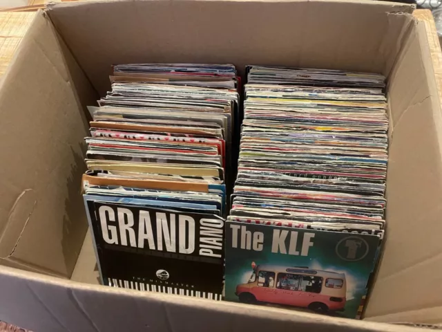 Job lot collection of 200 x 7'' Single  vinyl records POP -ROCK  80;S 90'S