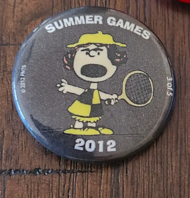 Frieda Lucy Pin Summer Game 2012 SDCC Tennis Mini Button Peanuts Comic Con Black